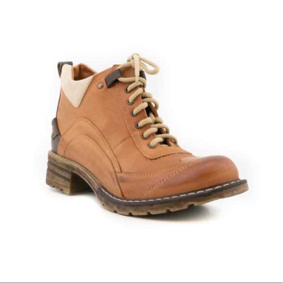 V Italia 1162 Giovanne Camel Color Leather Ankle Booties - Picture 1 of 11